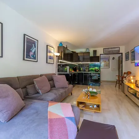 Les Cyclemans At Chateau Sainte Anne - Happy Apartment